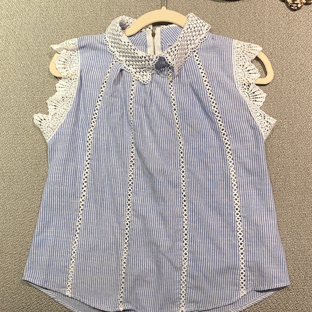Unbranded Blue and White Striped Lace cotton Blouse size large (fits like a med)
